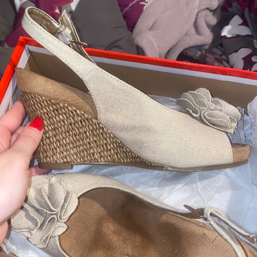 Aerosoles Plush Lily Wedges